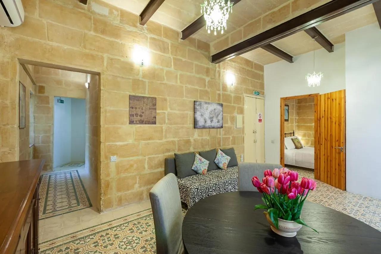 Stjulian'S Apartment A Few Steps From The Sea - Hosted By Sweetstay Saint Julian's